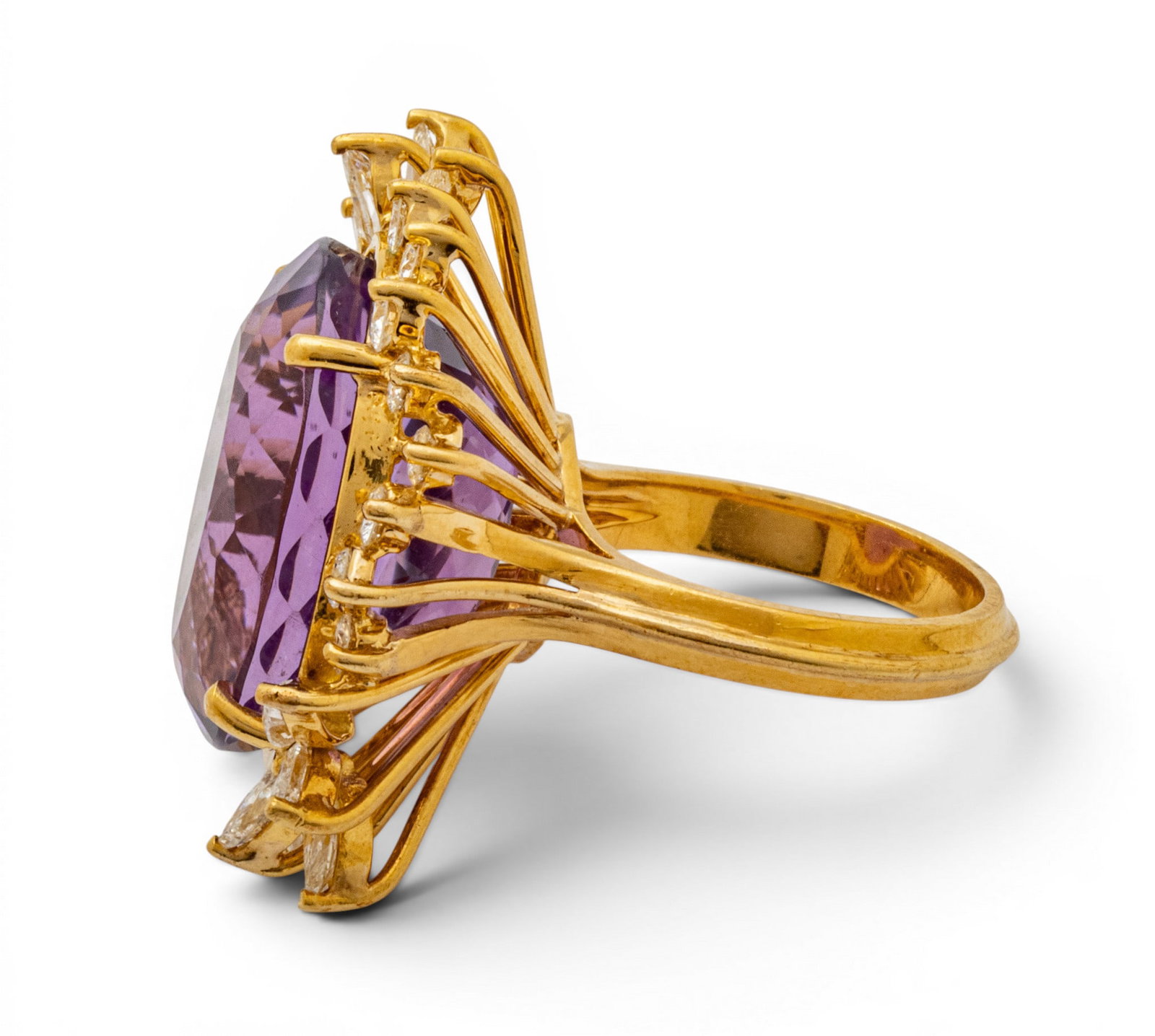 18k Yellow Gold, Amethyst, and Diamond Cocktail Ring Size 6.5 16.1 g - 5
