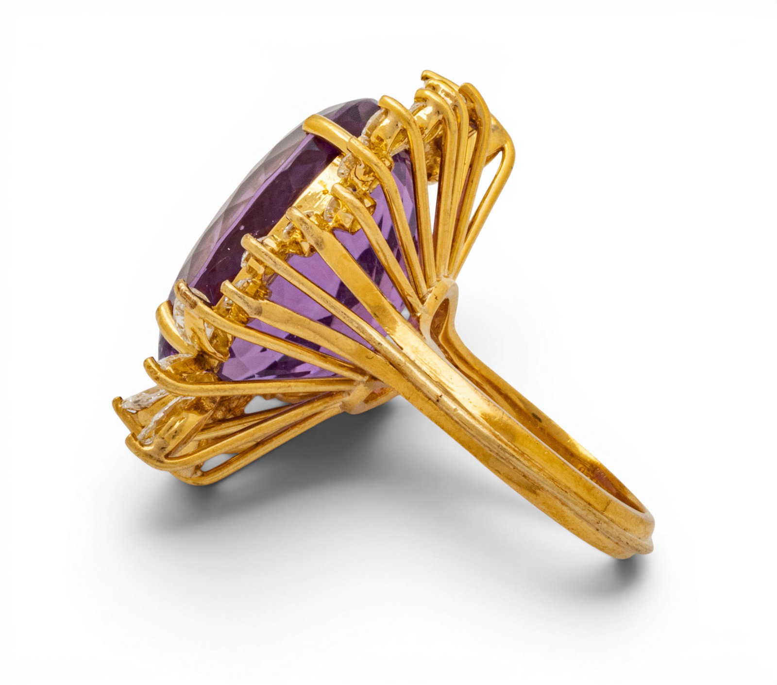 18k Yellow Gold, Amethyst, and Diamond Cocktail Ring Size 6.5 16.1 g - 7