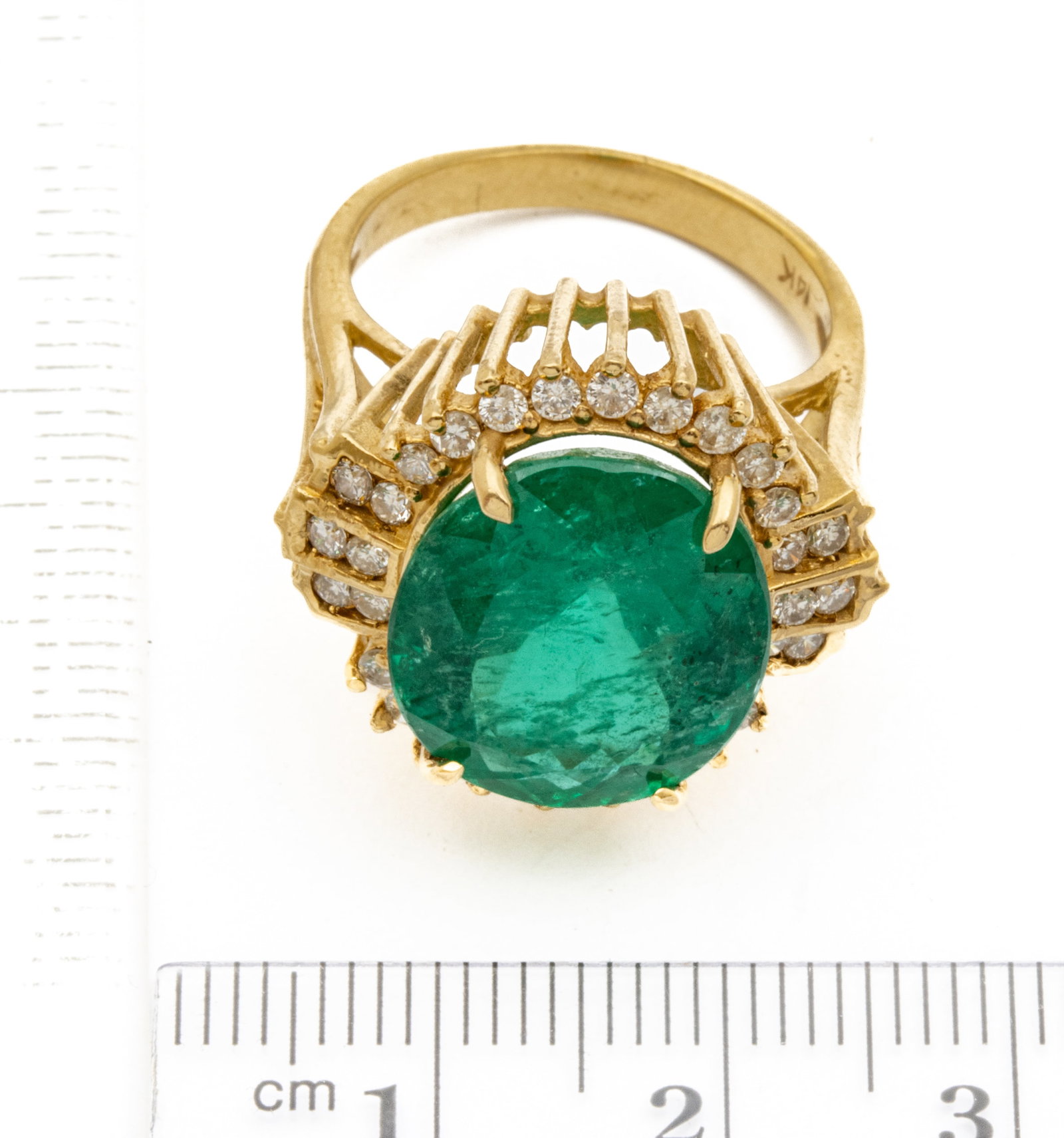 14k Yellow Gold, Emerald, and Diamond Cocktail Ring Size 6.5 8.7 g - 2