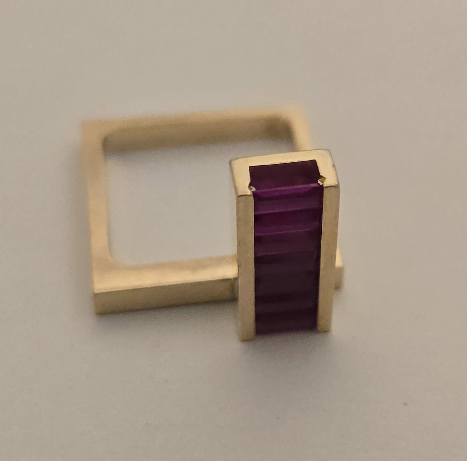 Trisko Jewelry Modernist 14k Yellow Gold and Synthetic Ruby Ring Size 5.5 7.4 g (1 of 3)