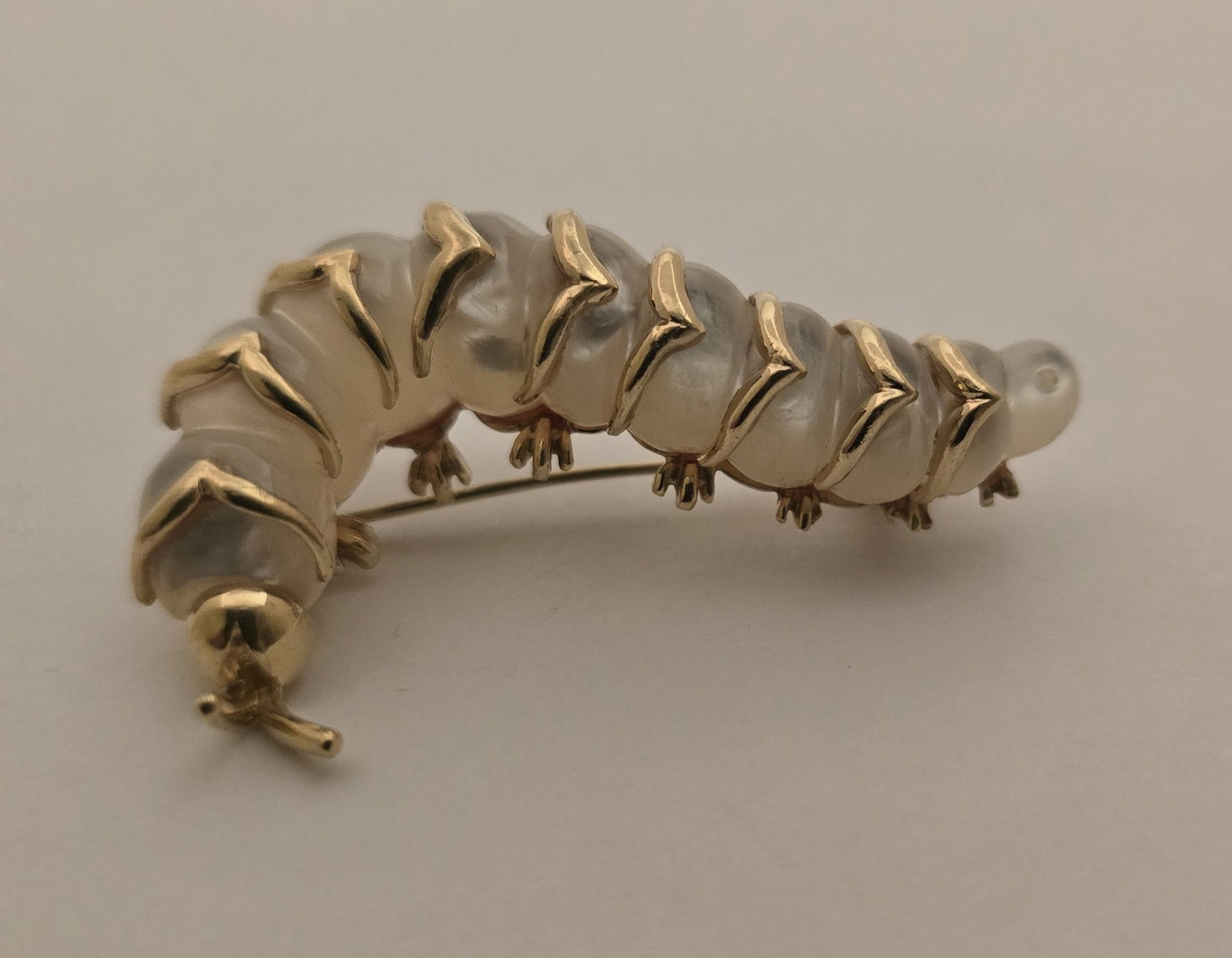 Robert Wander WINC 14k Yellow Gold and Mother of Pearl Caterpillar Brooch L 2" 14.2 g (1 of 2)