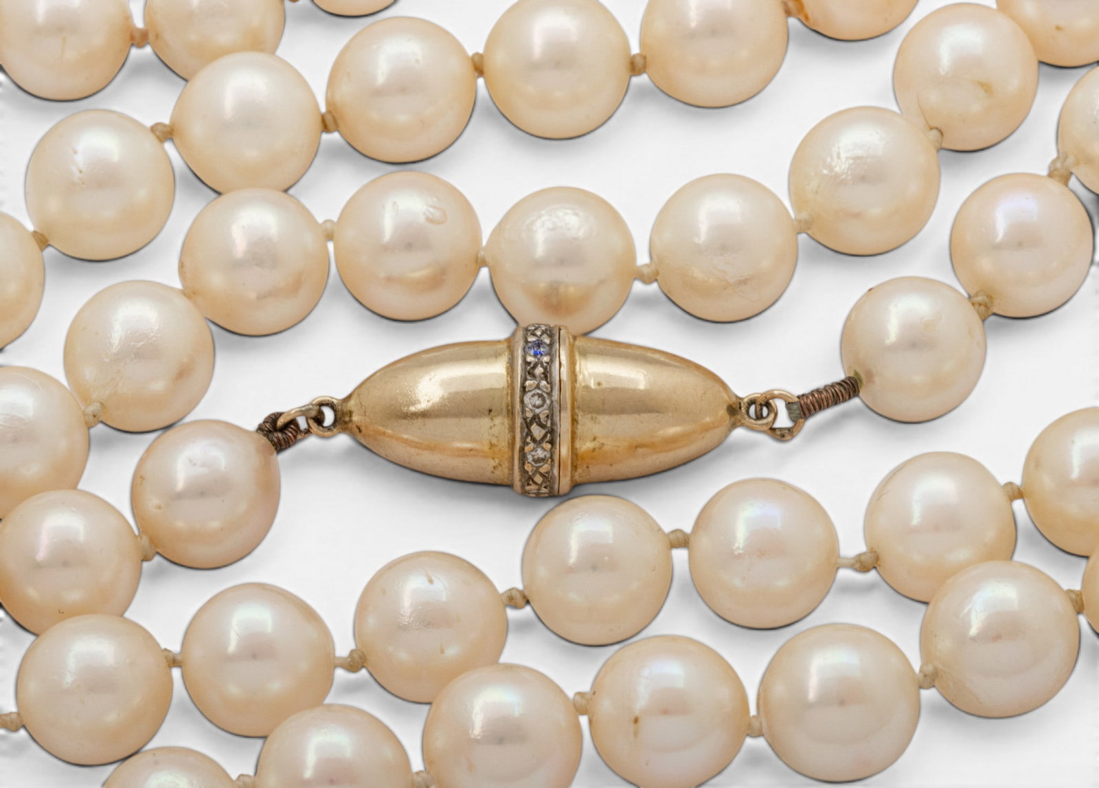 14k Yellow Gold and Diamond Clasp, Cultured Akoya Pearl Necklace L 36" 71.1 g - 4