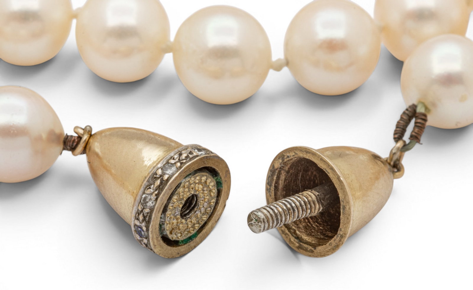 14k Yellow Gold and Diamond Clasp, Cultured Akoya Pearl Necklace L 36" 71.1 g - 5