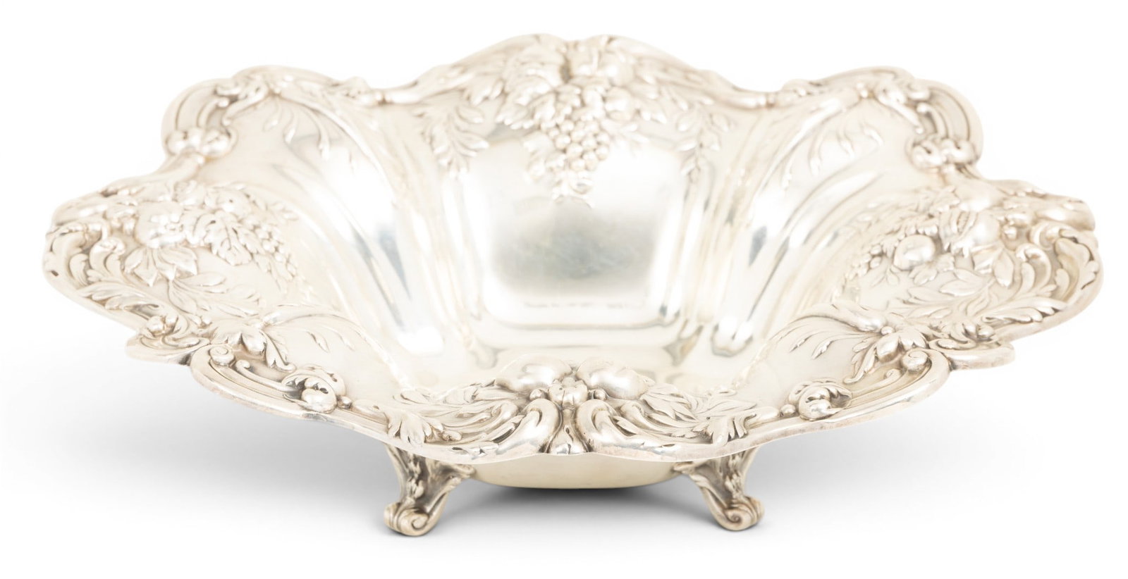 Reed and Barton Francis I Sterling Silver, Centerpiece Bowl #x569f Dia. 11.5" 23.2 t oz 1 PC (1 of 3)