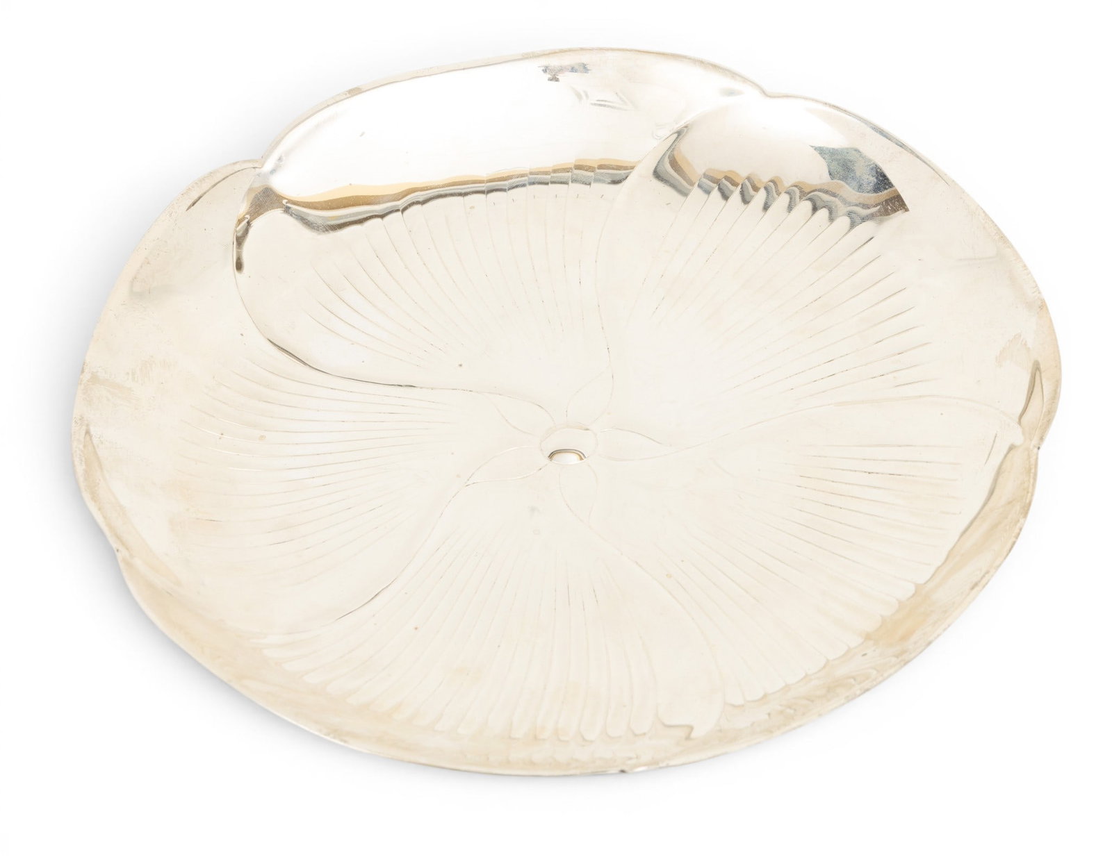 Tiffany & Co. (New York) Sterling Silver Magnolia Dish Dia. 9" 13 t oz (1 of 2)