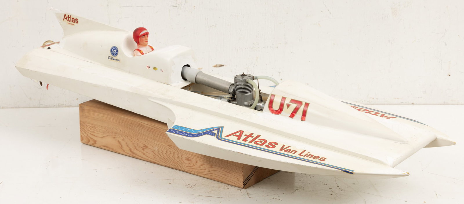 Hydroplane Pond Boat Model 20th Cent., 'Miss Atlas Van Lines', H 6" W 15" L 36" (1 of 7)