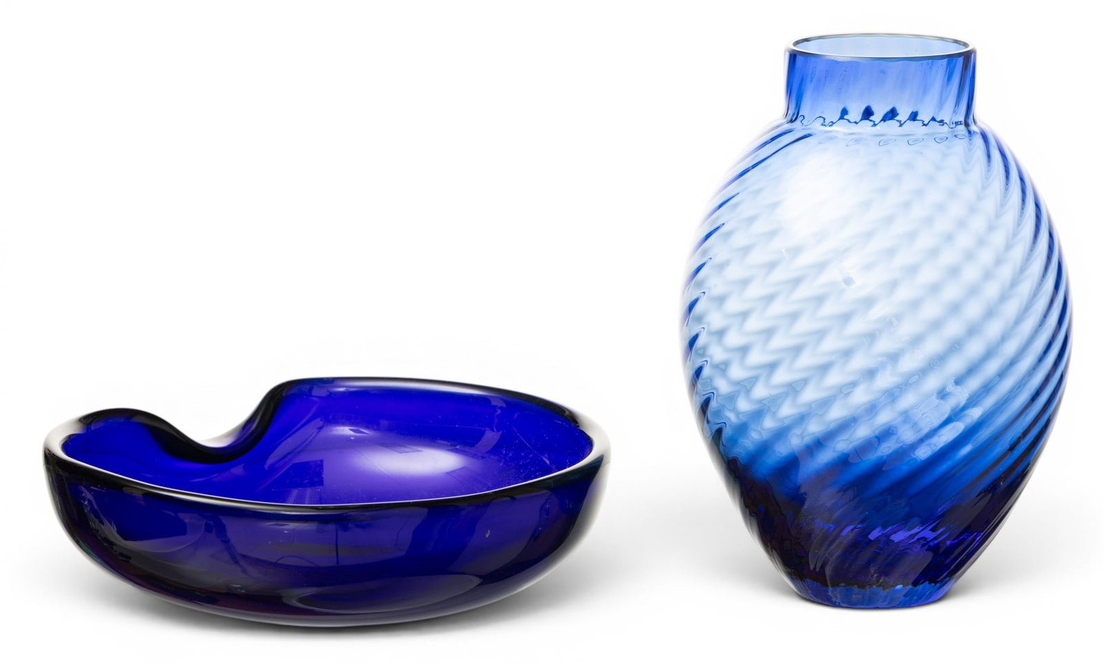 Tiffany & Co. (New York) Cobalt Blue Glass Vases 2 PCS (1 of 6)