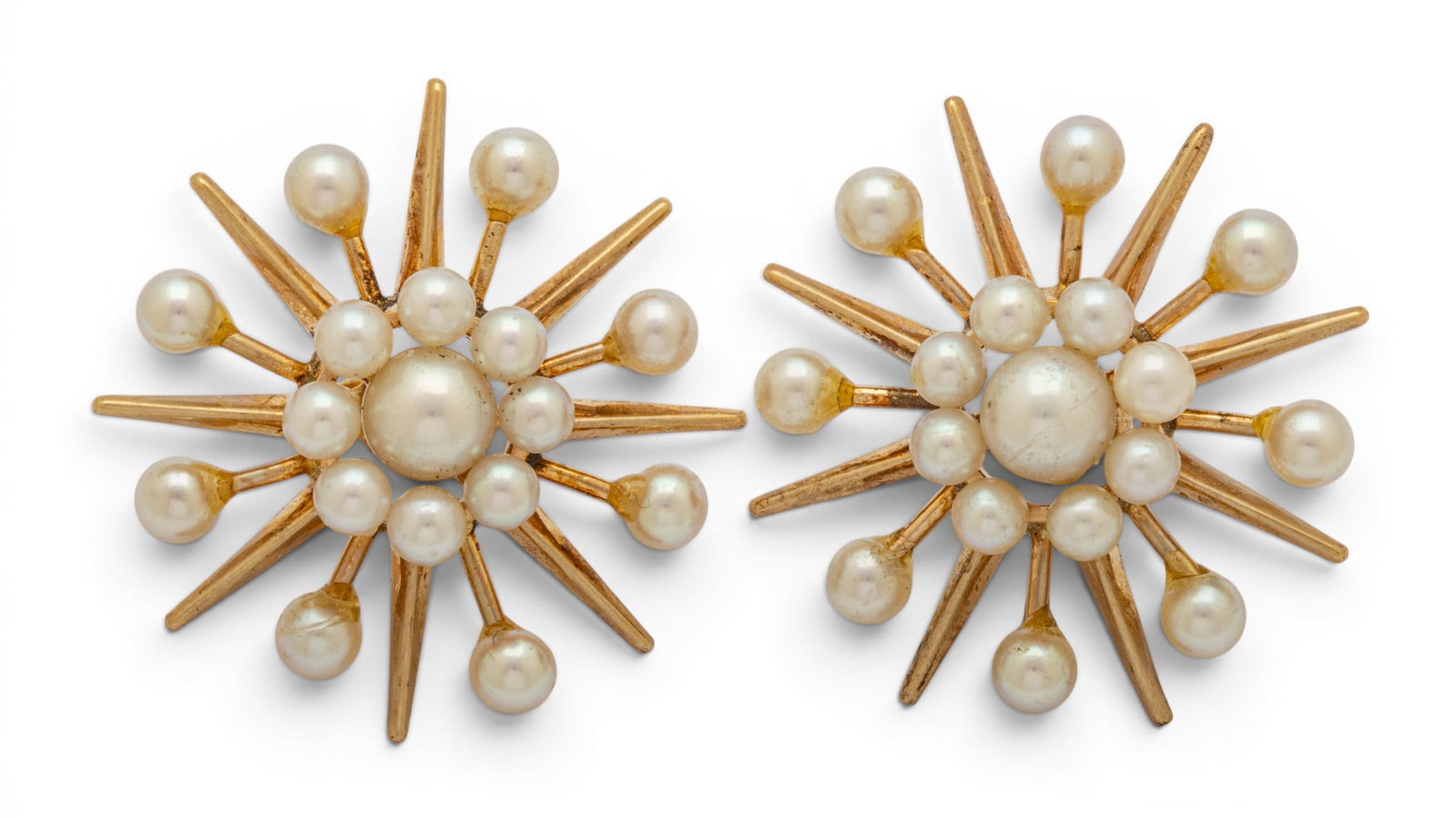 14k Yellow Gold with Pearl Earrings, Match Above 6.1 grams 1 PAIR: 14k Yellow Gold with Pearl Earrings, Match Above 6.1 grams 1 PAIR Impressed 14K and "CU". Provenance: Property from a Bloomfield Hills, MI private collector. Dimensions: 6.1 g 1 PAIR Weight: