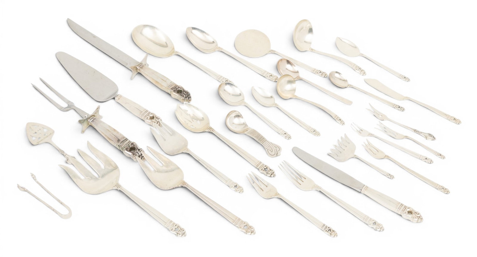 International Silver Co. 'Royal Danish' Pattern Sterling Silver Flatware for 12, 141.6 t oz 130 PCS (1 of 7)