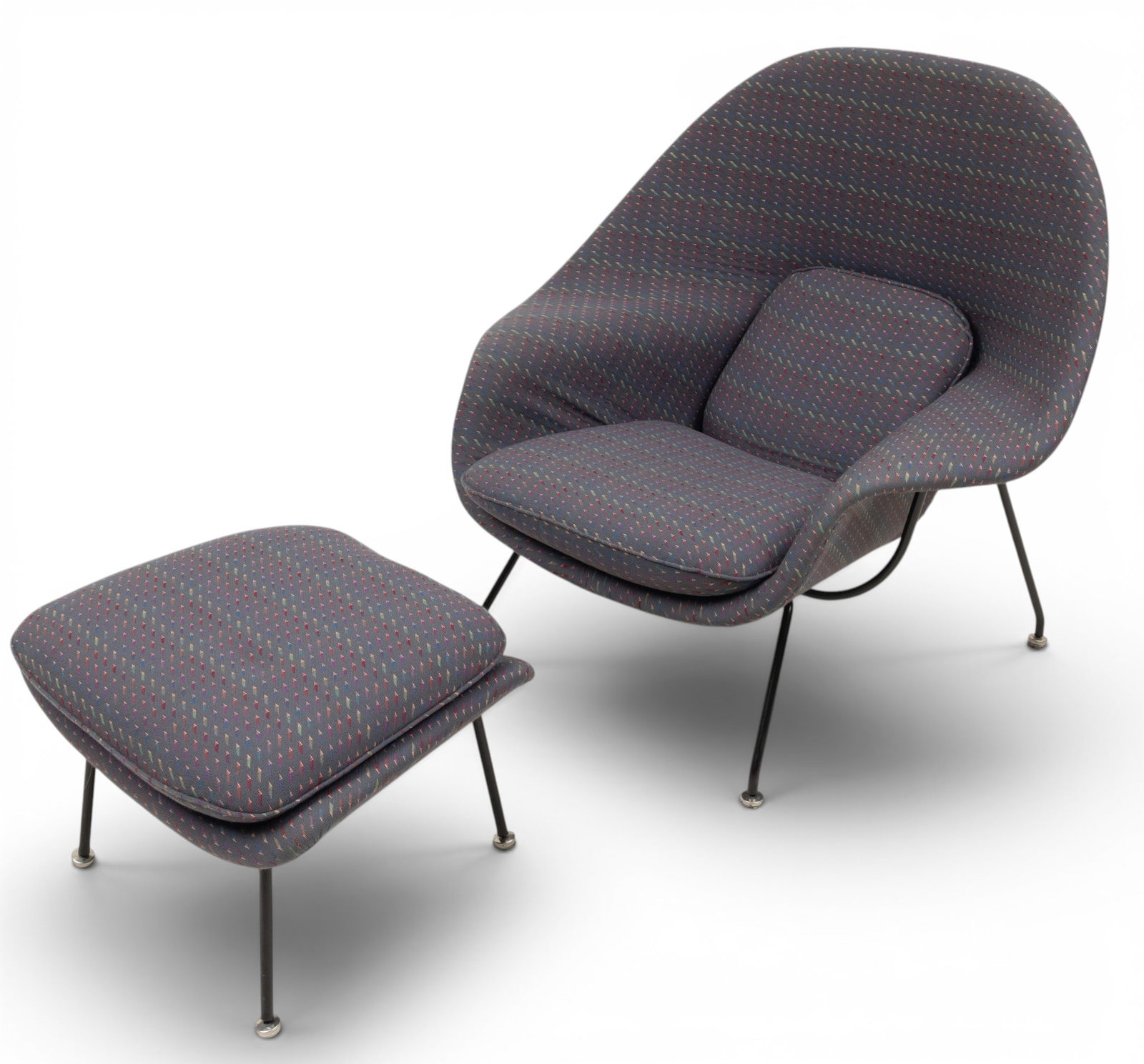 Eero Saarinen Design Womb Chair and Ottoman 20th Cent., H 36.5" W 39.5" Depth 20" 2 PCS (1 of 6)