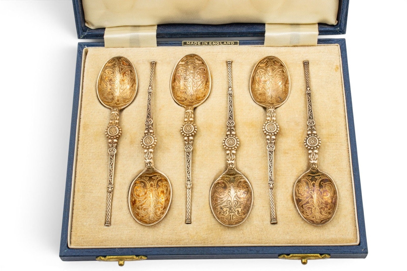 Barker Brothers (English) Sterling Silver Reproduction Coronation Spoons, Ca. 20th C., W 0.75" L: Barker Brothers (English) Sterling Silver Reproduction Coronation Spoons, Ca. 20th C., W 0.75" L 3.75" 6 PCS Reproduction anointing spoons for the coronation of English monarchs. Marked sterling with 