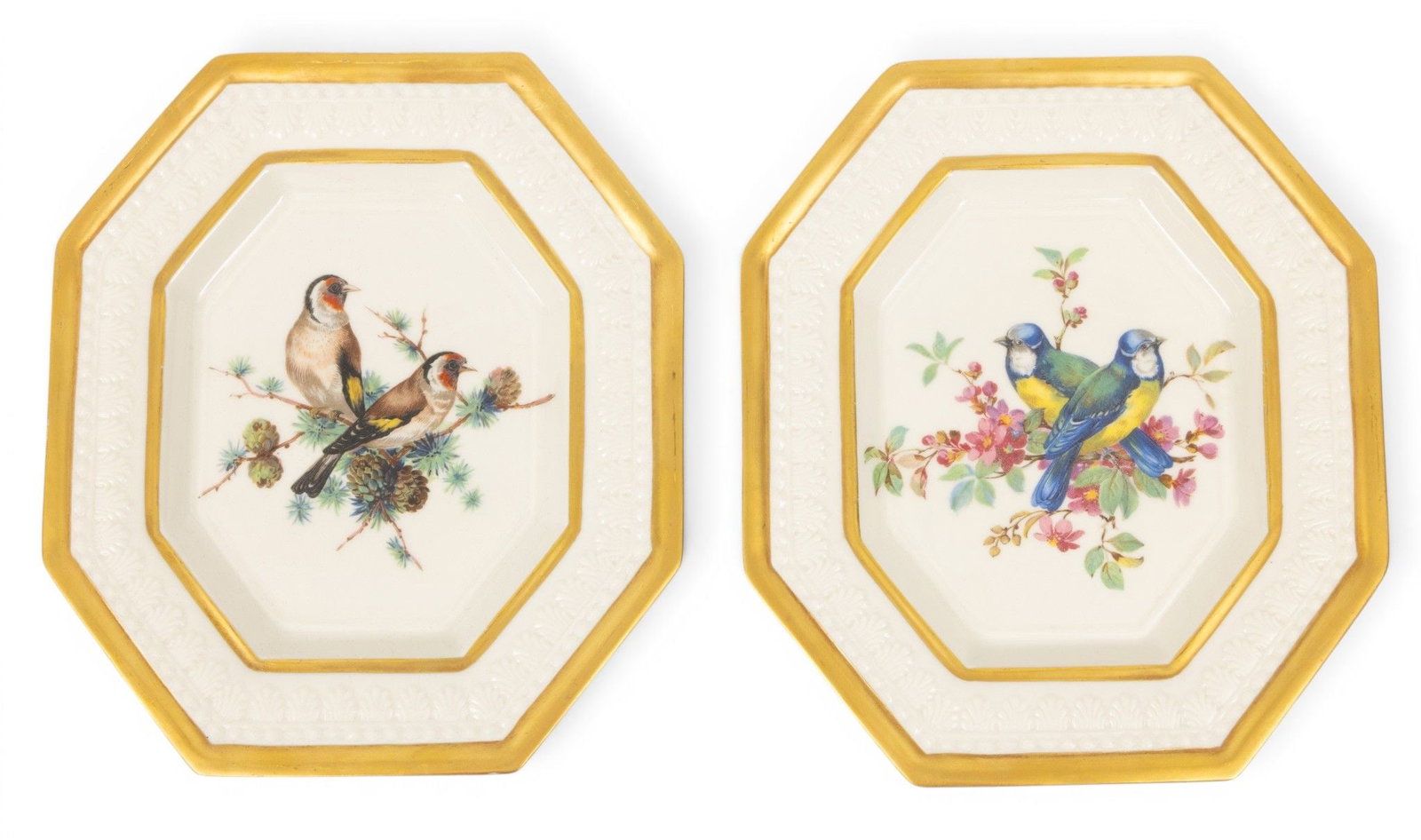 Italian Chelsea House Hand Painted Porcelain Cabinet Plates 20th C., 'Songbirds', H 7" W 6.25" 1: Italian Chelsea House Hand Painted Porcelain Cabinet Plates 20th C., 'Songbirds', H 7" W 6.25" 1 PAIR Pr. of octagonal plates with raised border flanked by heavy fired gold rims and hand painted inter