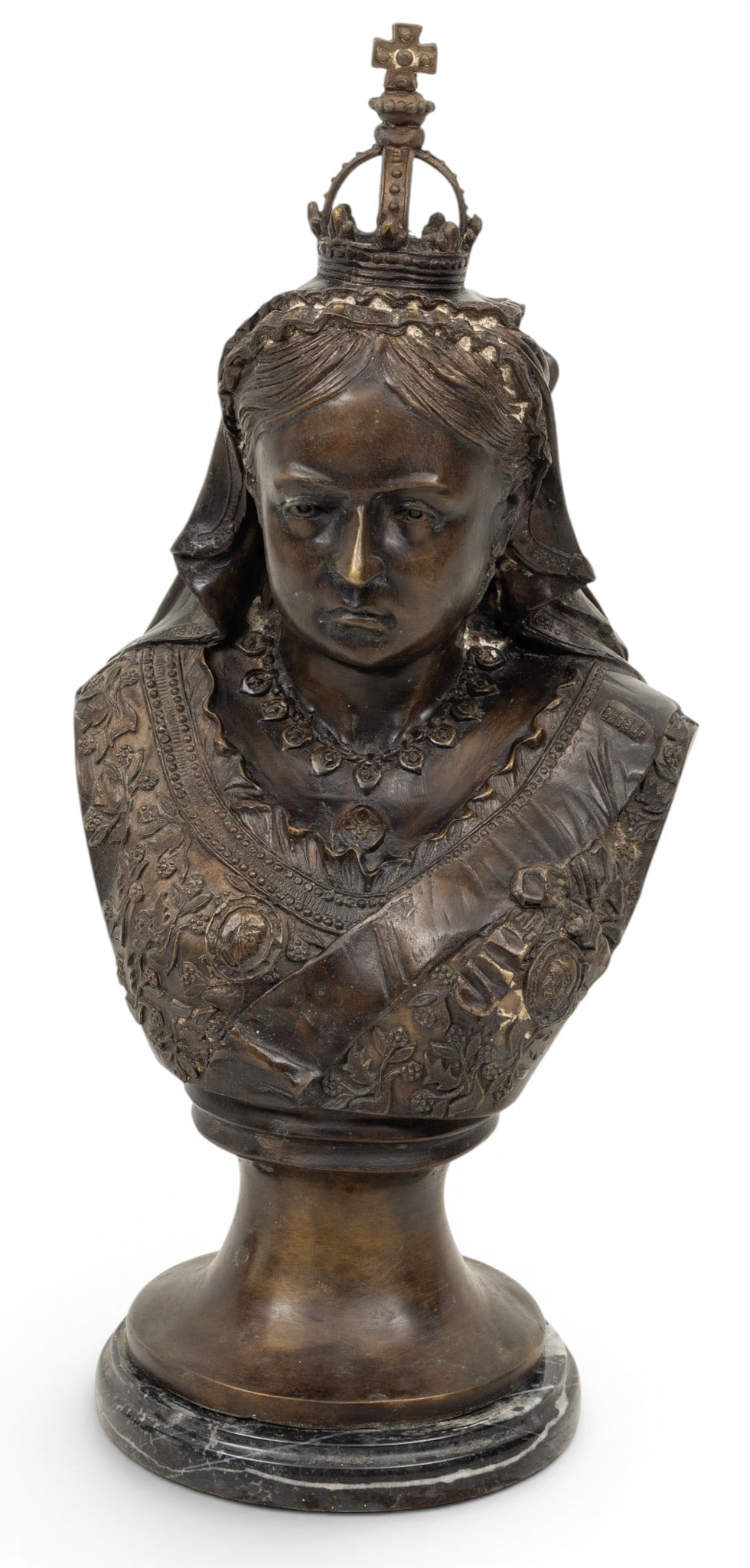 Bronze Sculpture 1890, 'Bust of Queen Victoria', H 16" W 7" Depth 6" 1 PC: Bronze Sculpture 1890, 'Bust of Queen Victoria', H 16" W 7" Depth 6" 1 PC Vintage bronze bust of Queen Victorian (1837 - 1901) wearing crown and regal costume. Mounted on marble base. Provenance