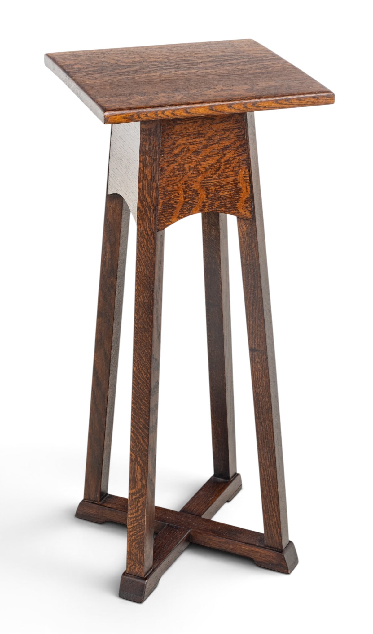 Quaint Furniture by Stickley Brothers (American) Oak Plant Stand Early 20th C., H 33.5" W 14" Depth: Quaint Furniture by Stickley Brothers (American) Oak Plant Stand Early 20th C., H 33.5" W 14" Depth 14" 1 PC Having a square top above splayed legs joined by an x-from stretcher. Quaint Furniture Gran