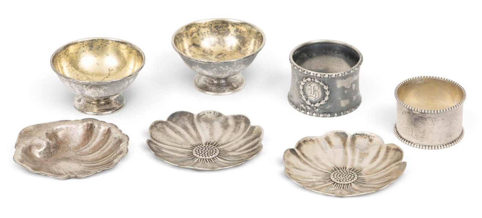 Sterling Silver Salt Dishes, Napkin Rings, Nut Dishes 5.9 t oz 7 PCS (1 of 7)
