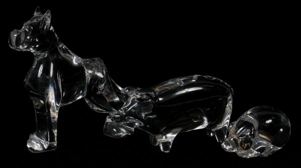 BACCARAT & STEUBEN CRYSTAL ANIMAL FIGURES, 3: BACCARAT & STEUBEN CRYSTAL ANIMAL FIGURES, THREE, H 2''-5 1/2'':Baccarat includes 1 boxer dog and 1 pig, as well as 1 Steuben pig.