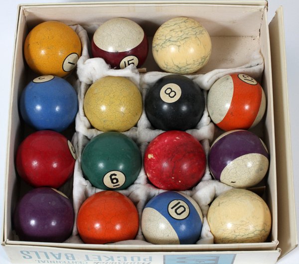 BRUNSWICK, POCKET BILLIARD BALLS, 15: BRUNSWICK, POCKET BILLIARD BALLS, 15:In Brunswick box, composition. Show use.