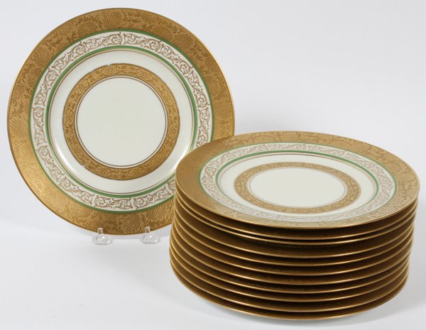 ROYAL BAVARIAN HUTSCHENREUTHER SERVICE PLATES: ROYAL BAVARIAN HUTSCHENREUTHER PORCELAIN SERVICE PLATES, SET OF TWELVE, DIA 10 1/2'':"FAVORITE" wide gold bands. Two narrow green bands. Exquisite.