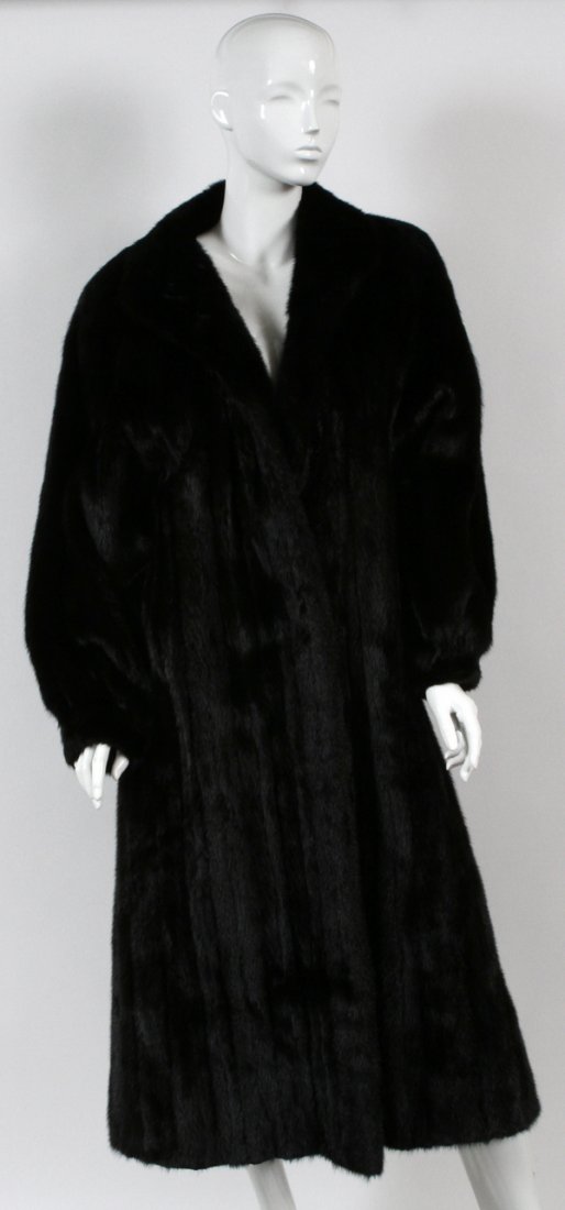 FULL LENGTH MINK COAT: FULL LENGTH MINK COAT:Approximate size 10. Retailed by Hudson's Fur Salon.