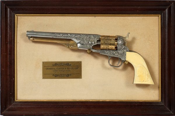 FRANKLIN MINT CUSTER REPRO REVOLVER #1351: FRANKLIN MINT, GENERAL GEORGE ARMSTRONG CUSTER COMMEMORATIVE, .36 CAL, MODEL 1861, REVOLVER, #1351: The General George Armstrong Custer Colt Commemorative percussion cap, .36 Cal. Model 1861 Navy Revo