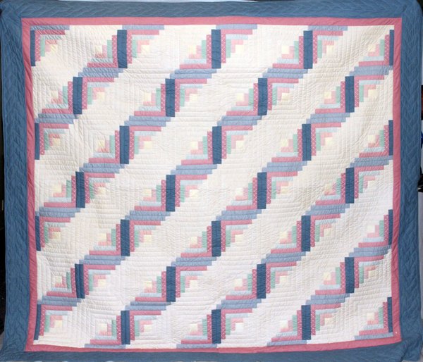 AMISH PATCHWORK QUILT: AMISH PATCHWORK QUILT, 108" X 94":