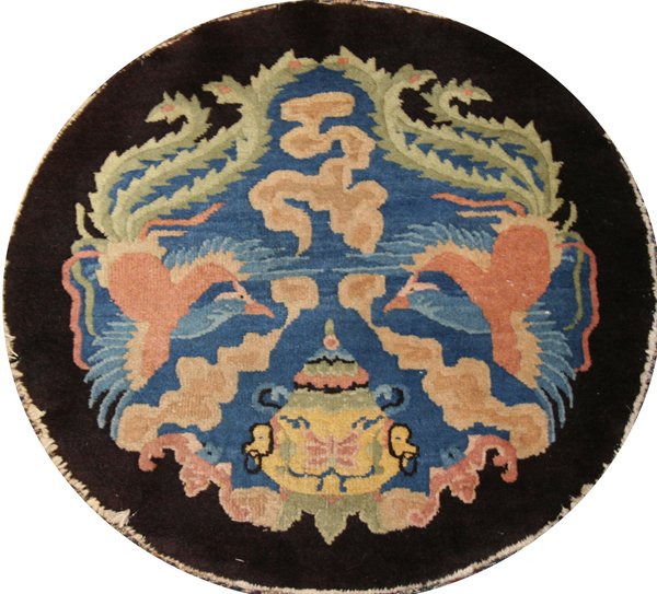 ANTIQUE CHINESE ROUND RUG, HAND WOVEN WOOL: ANTIQUE CHINESE ROUND RUG, 2' 6" DIA., HAND WOVEN WOOL:having birds, incense jar, floral and vine designs, black border.