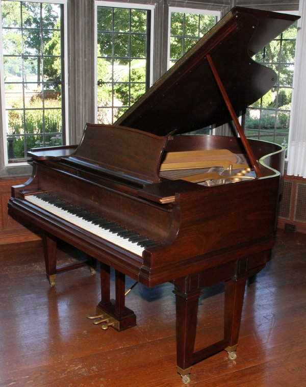 STEINWAY DUO-ART REPRODUCER MAHOGANY GRAND PIANO: STEINWAY DUO-ART REPRODUCER MAHOGANY GRAND PIANO, 1923, W 60", L 72", #224099:Hepplewhite style. Includes a bench.