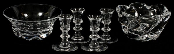 ST. LAMBERT CRYSTAL CANDLESTICKS ORREFORS BOWLS: VAL ST. LAMBERT CRYSTAL CANDLESTICKS & ORREFORS BOWLS, SIX PIECES, H 4", DIA 8": Including a set of 4 Val St. Lambert crystal single-light candlesticks, signed, H.4", and 2 Orrefors crystal bowls, sig