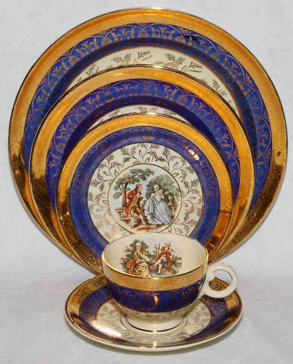 BROMLEY SMITH TAYLOR PORCELAIN DINNER 91 PCS: BROMLEY, SMITH TAYLOR PORCELAIN DINNER SET, 91PIECES (SERVICE FOR TWELVE), PATTERN 1015: Including 12 each of dinner plates, Dia 10", salad plates, Dia 8", bread and butter plates, Dia 6 1/4", sauce d