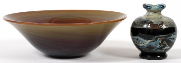 JOHN NYGRENSTUDIO GLASS BOWL & VASE: JOHN NYGREN (20TH C.), STUDIO GLASS BOWL & VASE:North Carolina Artist Nygren. Hand blown vase signed "John Nygren" and dated 1978 on base, 3.5" high. Art glass bowl, signed, with 8.5" diameter and 3.5