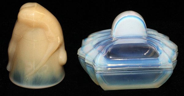 FRENCH OPALESCENT GLASS BOX & ART DECO TUMBLER: FRENCH OPALESCENT GLASS BOX, W 4", & ART DECO BOTTOM'S UP GLASS TUMBLER:Including 1 French opalescent glass box, W.4", and 1 caramel opalescent glass bottom's up tumbler, H.3 1/4", probably McKee Glas