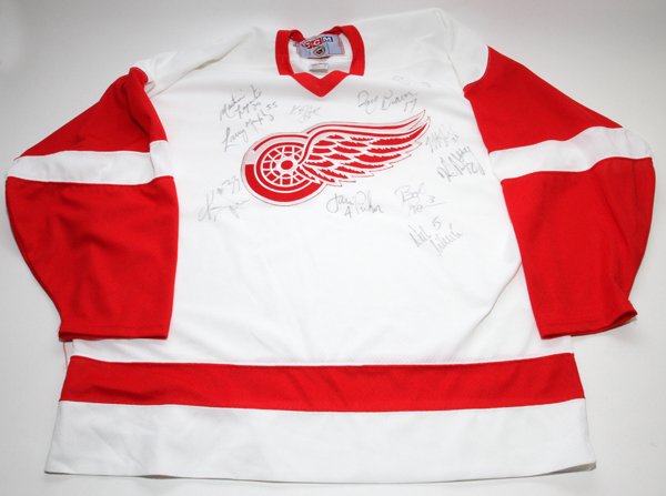 SIGNED RED WINGS 1997-98 WHITE REPLICA AWAY JERSEY: DETROIT RED WINGS, 1997-98, WHITE REPLICA 'AWAY' JERSEY, TEAM SIGNED, 11 AUTOGRAPHS:includes signatures of Nick Lidstrom, Chris Draper, Larry Murphy, Martin La Pointe, Jamie Pusher, Devin Hodson, Doug