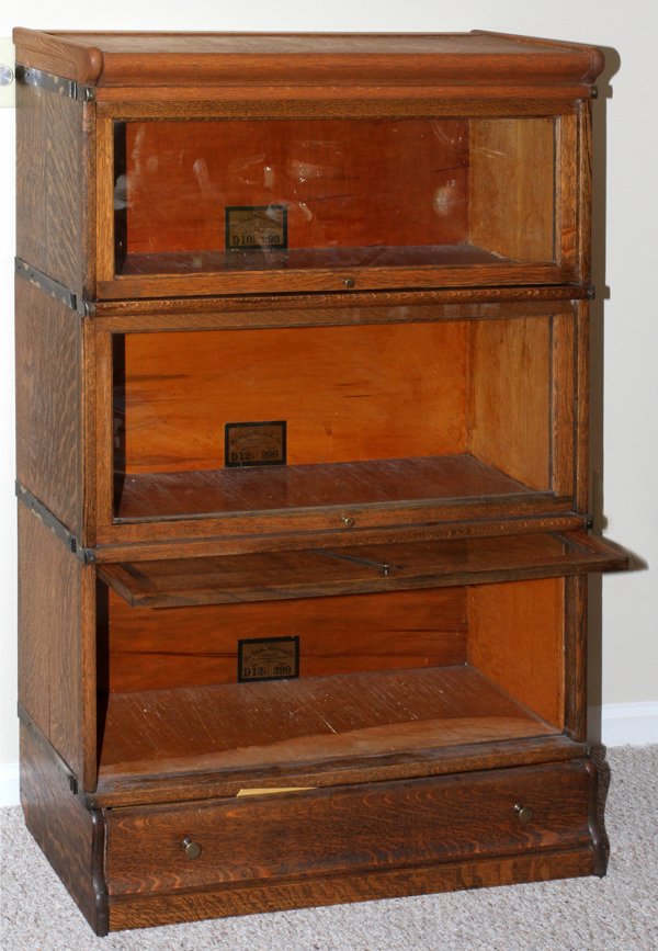 GLOBEWERNICKE CO. OAK THREESECTION BOOKCASE