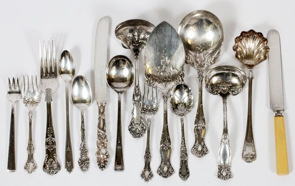 SILVERPLATE FLATWARE ASSORTMENT LATE 19TH-20TH C.: SILVERPLATE FLATWARE ASSORTMENT, LATE 19TH-20TH C., 50 PIECES:Including 4 place knives and 6 teaspoons by Rogers Bros. "Columbia" pattern, 2 punch ladles,1 sugar tongs, 4 iced tea spoons, and 4 Englis