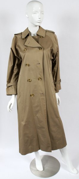 BURBERRY RAINCOAT: BURBERRY RAINCOAT: From the Estate of Anne Harnett, Grosse Pointe Park, Mi.