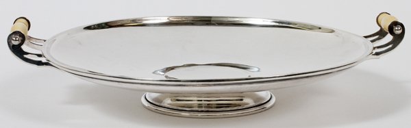 BLACK STARR & FROST STERLING COMPOTE: BLACK, STARR & FROST STERLING COMPOTE, H 2", W 12" (TO THE HANDLES):A round sterling silver bowl flanked by handles mounted with bone grips; stamped at the underside with logo and number 8880. Weighs