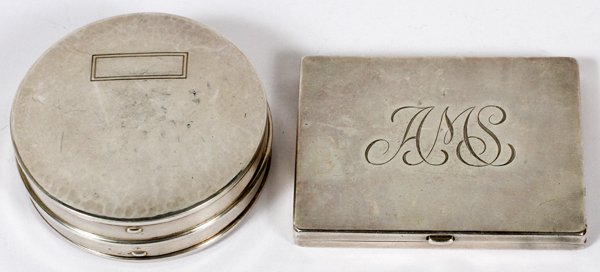 R. BLACKINTON STERLING COMPACT DUO COMPACT: R. BLACKINTON STERLING COMPACT & A DUO COMPACT, C. 1920, W 2 1/2":Including 1 double-sided duo compact, hammered exterior, opening to blush on one side and powder on the other, not marked, Dia.2 1/2";