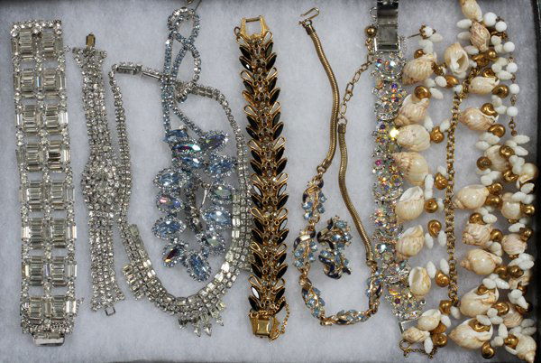 COSTUME JEWELRY NINE PIECES: COSTUME JEWELRY, NINE PIECES, INCLUDING MIRIAM HASKELL:Miriam Haskell shell set, Florenza. Lot includes four necklaces and five bracelets.