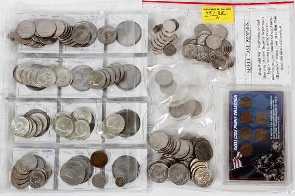 U.S. $1.EAGLE MOON LANDING/KENNEDY .50C ETC.: U.S. $1.EAGLE MOON LANDING/KENNEDY .50C ETC., 1944-, (121):U.S Large One Dollar $1. clad coin, 1971-P,D (6), 1972-P,D (15), 1974-P (1), 1976- P (3), U.S Small One Dollar $1 coins, 1979-P,D (13). U.S h
