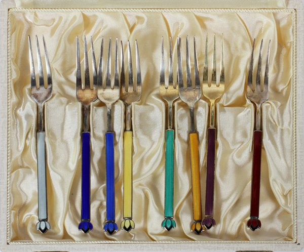 DAVID ANDERSEN STERLING SILVER AND ENAMEL FORKS -8: DAVID ANDERSEN STERLING SILVER AND ENAMEL FORKS, EIGHT:The Norwegian sterling silver and enamel forks have a gold wash.