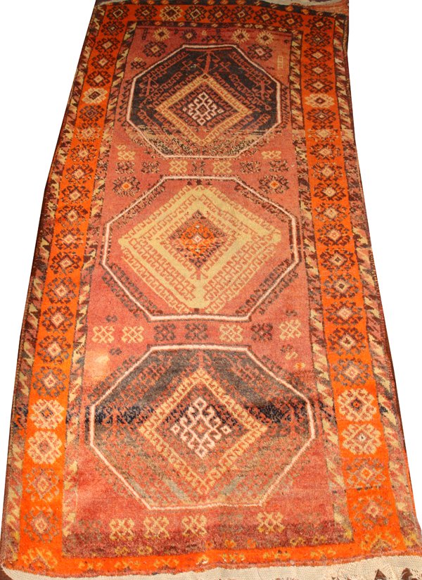 ANTIQUE ANATOLIAN RUNNER C. 1900: ANTIQUE ANATOLIAN RUNNER, C. 1900, 6' 4" X 3' 1":With three large medallions, orange border, rose field.