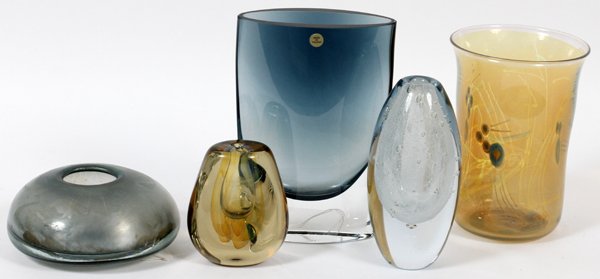 GILBERT JOHNSON GLASS VASE AND FOUR OTHERS: GILBERT JOHNSON GLASS VASE AND FOUR OTHERS, H 2.5" - 8":Studio glass vases. One signed by Gilbert C. Johnson and dated 1974. Another glass vase by Robert Wilson Bennett #3/73. Five pieces.