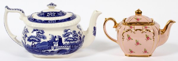 SPODE AND SADLER TEAPOTS 2 PIECES: SPODE AND SADLER TEAPOTS, 2 PIECES, H 4 & 6":Spode in 'Blue Tower' pattern, Sadler having a pink ground with roses.