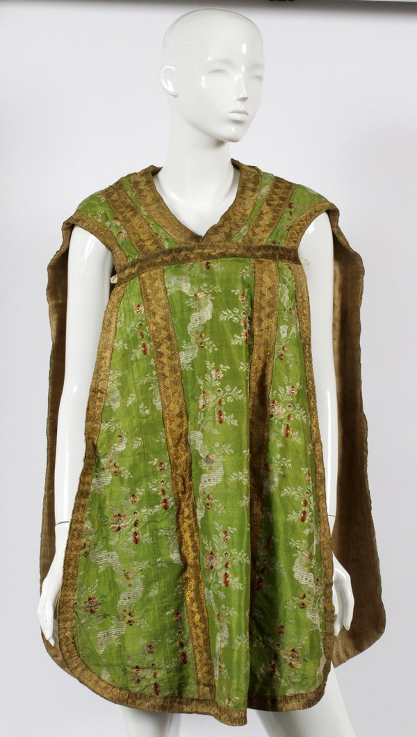 ANTIQUE GREEN SILK & GOLD BRAID CHASUBLE: ANTIQUE GREEN SILK & GOLD BRAID CHASUBLE, L 37":Green silk with floral pattern, linen lining, hand stitched 1798 at the collar. Measures L.37" x 26" at the widest.