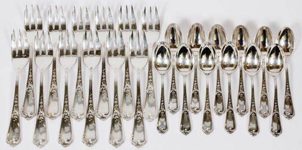 ERCUIS FRENCH SILVERPLATE DESSERT FORKS & SPOONS: ERCUIS, FRENCH SILVERPLATE DESSERT FORKS & SPOONS, 24 PIECES:Including 12 hors d'oeuvre forks with three tines (one with curved blade for fish), 12 after dinner coffee spoons. In hinged boxes - satin