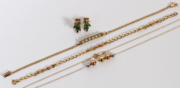 14KT GOLD CHAIN W/ BALL TWO BRACELETS & EARRINGS: 14KT YELLOW GOLD CHAIN W/ BALL, TWO BRACELETS & EARRINGS, L 7" & 16":one gold chain necklace with multi-color gold balls, 16" L. Two bracelets, 7" L. And pair of earrings For a high resolution photo