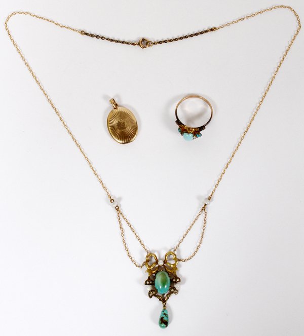 VINTAGE VERMEIL NECKLACE L.15'' & RING: VINTAGE VERMEIL TURQUOISE & SEED PEARL NECKLACE L.15'' & RING:Vermeil, 10 KT locket H.1'' X W.5/8''. TW2.3gr. Initialed '' MW ''. Original chain L. 15'' , with not matched chain extension L.17.75''. P