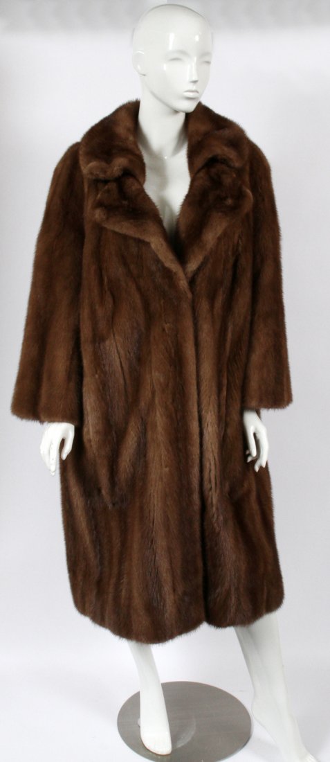 LAZARE'S LADIES BROWN SHADOW MINK COAT: LAZARE'S LADIES BROWN SHADOW MINK COAT L 46": Full length mink fur coat. With a high collar. Size would be a 16-18. 'Lazare's Furs of Windsor,