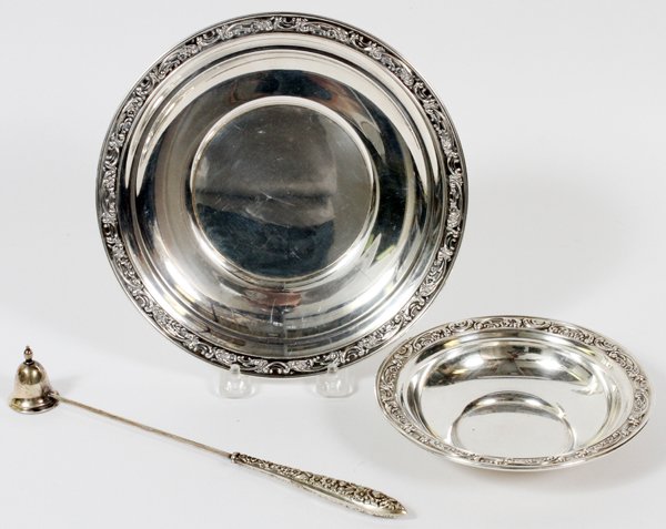 GORHAM 'STRASBOURG' STERLING BOWL & PLATE: GORHAM 'STRASBOURG' STERLING BOWL & PLATE, DIA 8 1/2", & KIRK STERLING CANDLE SNUFF, L 10":Gorham "Strasbourg" pattern sterling silver includes 1 bowl, #1236, H.1 1/4" x 6", and 1 serving plate, #1222