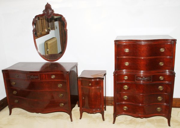 MAHOGANY BEDROOM SET FIVE PIECES: MAHOGANY BEDROOM SET, FIVE PIECES:Including 1 full-size headboard, H.49 1/2" x 56", with footboard, H.23"; 1 dresser with four drawers, H.34 1/2" x 50" x 22"; 1 nightstand, H.30" x 16 1/2" x 14 1/2";